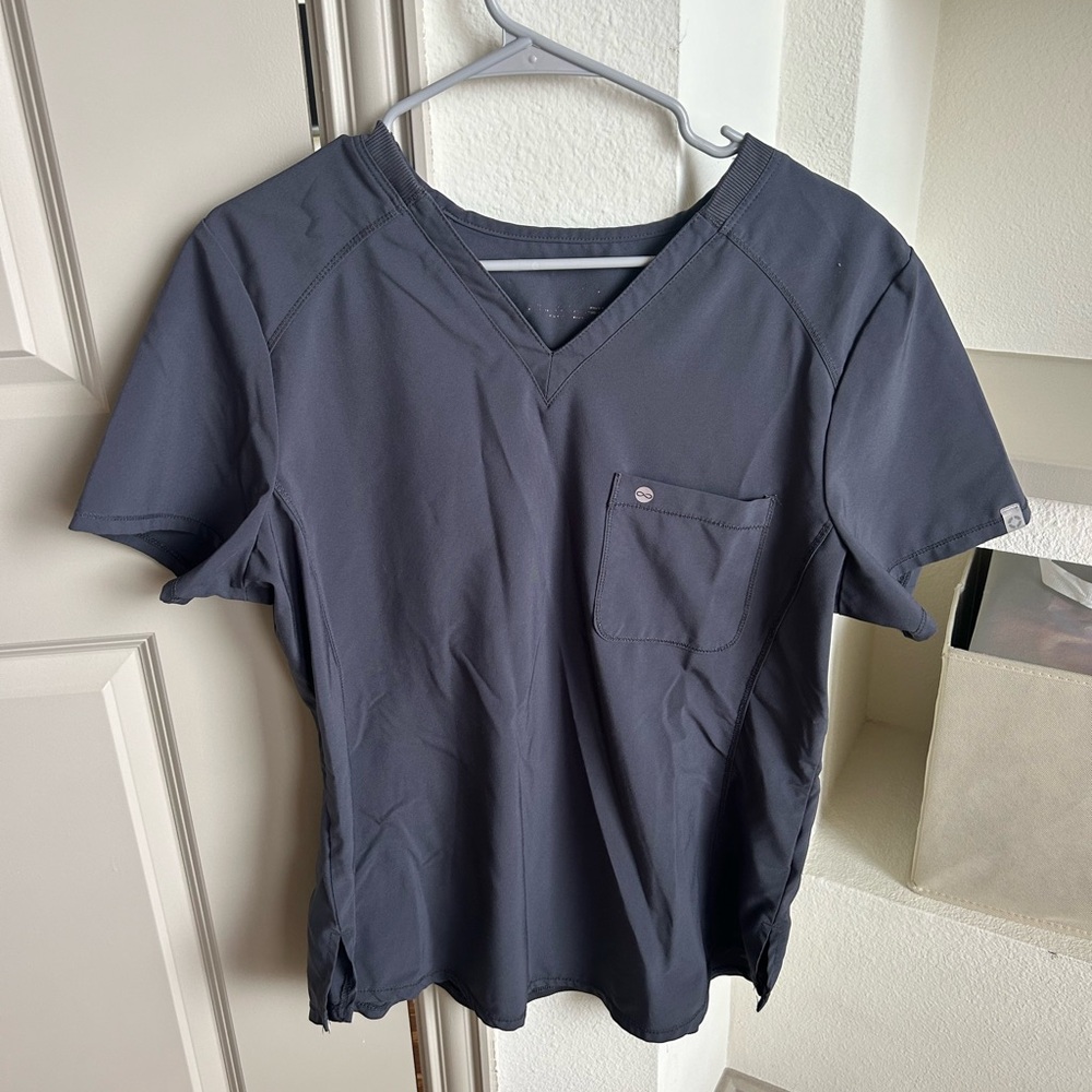 Gray Cherokee Infinity Scrub V-Neck Top Size L